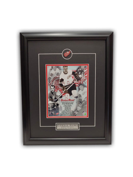 Gordie Howe - MR. HOCKEY - Detroit Red Wings - HOF 19' x 23' - Framed Print